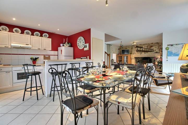 Gîte pour 4 personnes, avec jardin et terrasse, animaux acceptés à Plouhinec (Morbihan) - 2