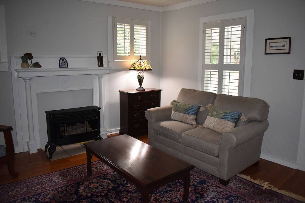 Home in Hendersonville's Historic Lennox Park close to many fun activities. in Hendersonville, Henderson County (NC)