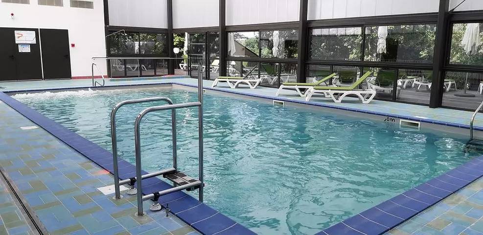 Gîte pour 6 personnes, avec terrasse dans Village de Collonges la Rouge - 4