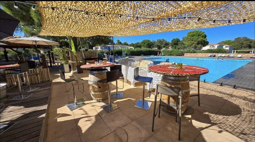 Gîte pour 6 personnes, avec terrasse dans Cala Rossa - 2