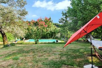Location de vacances pour 14 personnes, avec jardin et balcon à Montricoux