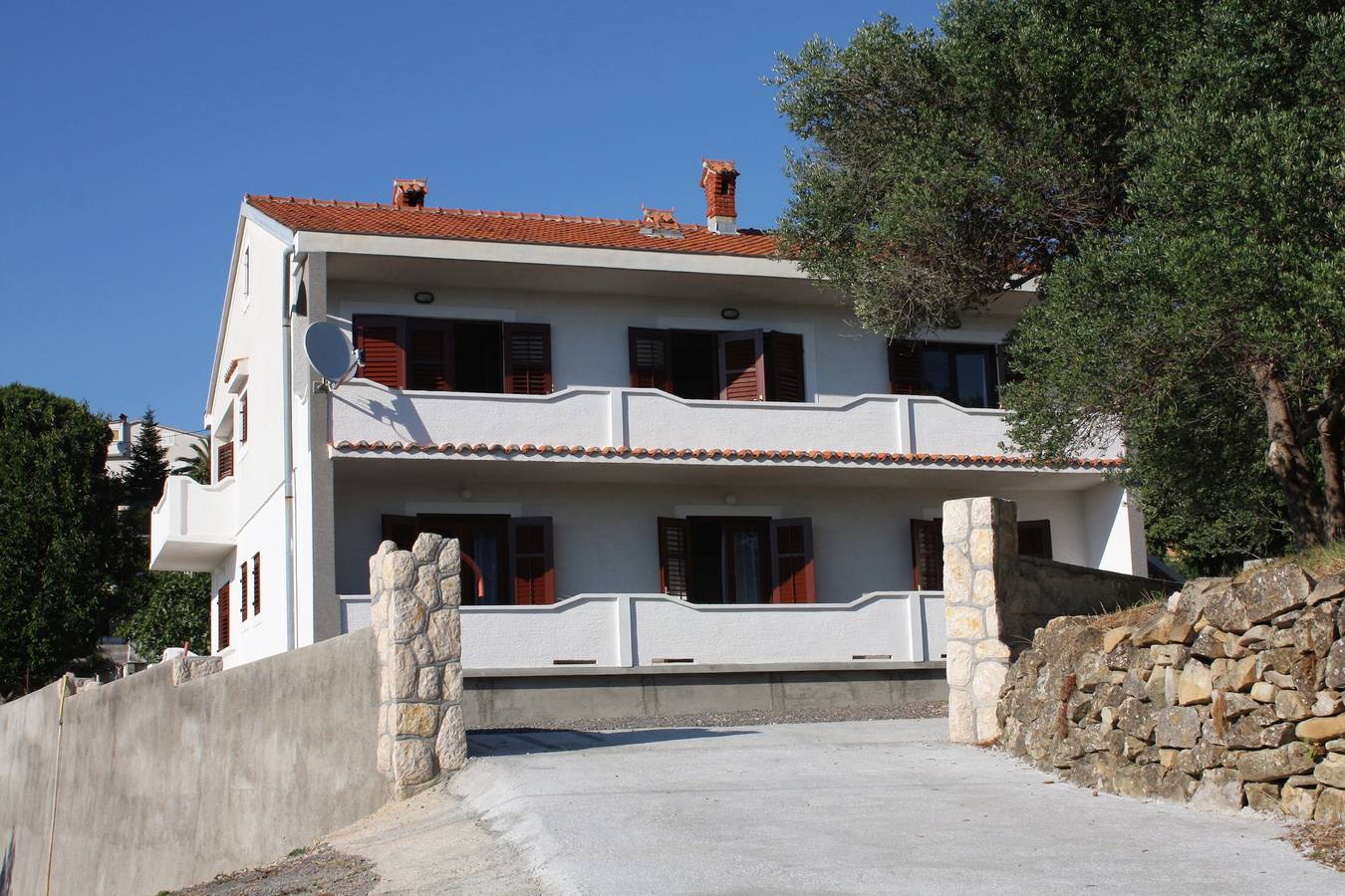 Ganze Wohnung, 4-Zimmer-Ferienwohnung mit Terrasse und Meerblick Kampor, Rab A-5051-a in Kampor, Rab