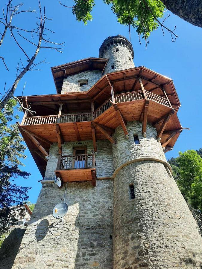Gîte pour 2 personnes, avec vue et jardin dans Champorcher