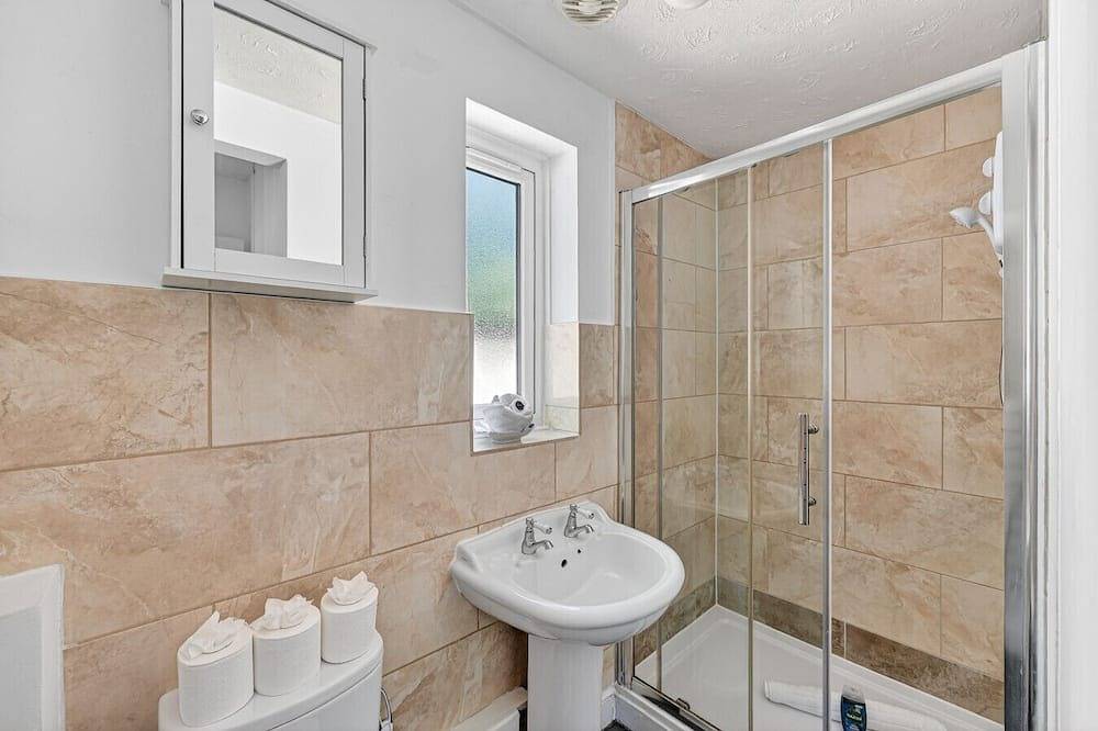 Boutique Bungalow • Close to City Centre • Driveway Parking • Garden • Fast Wifi • Yoko Property in Milton Keynes, Südostengland