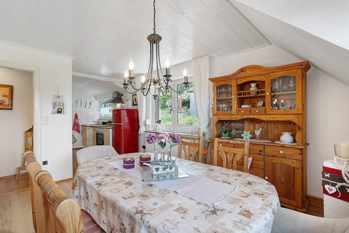 Ganze Wohnung, Apartment 'Zur Waldroute' mit Gemeinschaftsterrasse, privatem Garten und Wlan in Hirschberg (Warstein), Warstein