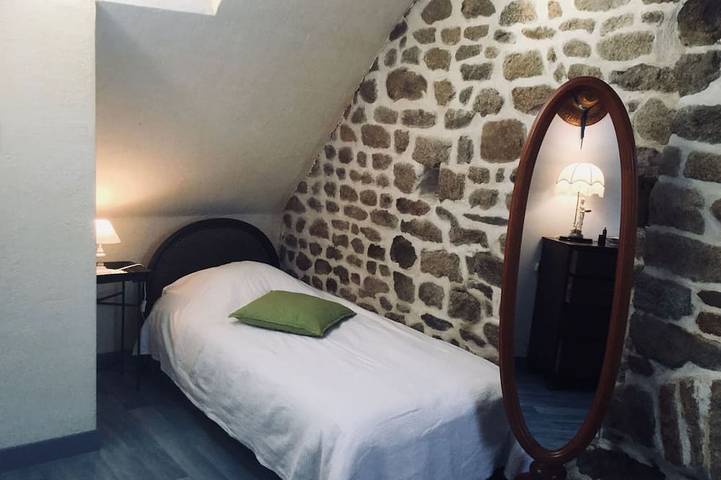 Location de vacances pour 4 personnes, avec jardin, animaux acceptés à Saint-Laurent-de-Terregatte - 2