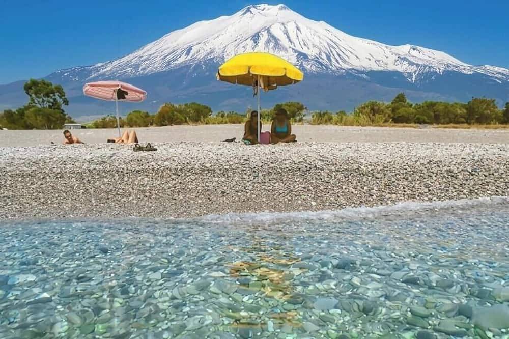 Ganze Wohnung, Stay Linda Etnamare - 50 meters from the beach between Etna and Taormina in Fondachello, Catania Provinz