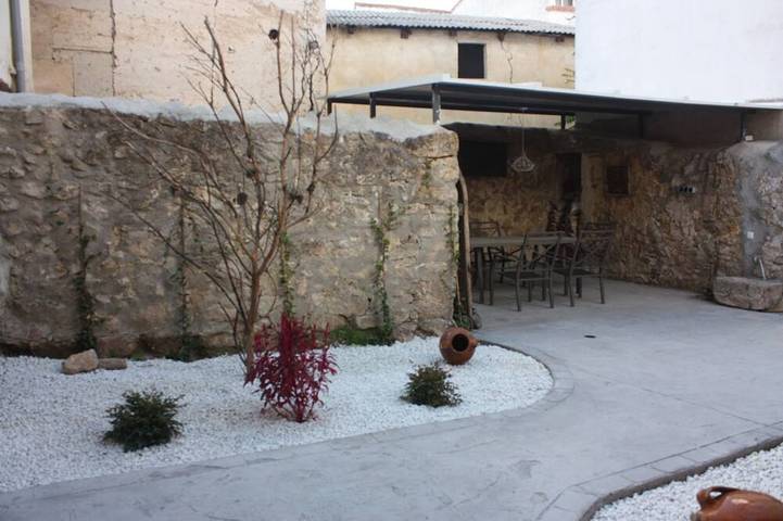 Chalet für 6 Personen, mit Garten und Terrasse - 1