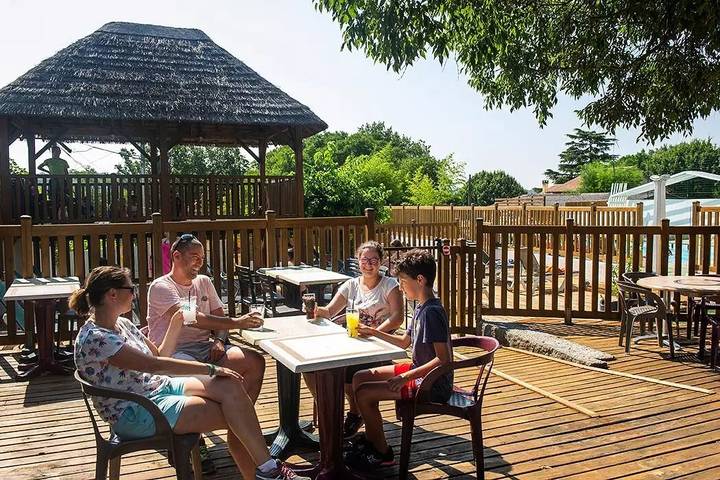 Mobil home pour 4 personnes, avec terrasse, animaux acceptés à Ruoms - 4