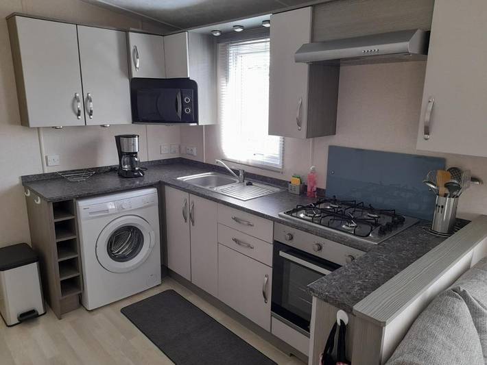 Camping pour 4 personnes, avec piscine et jardin