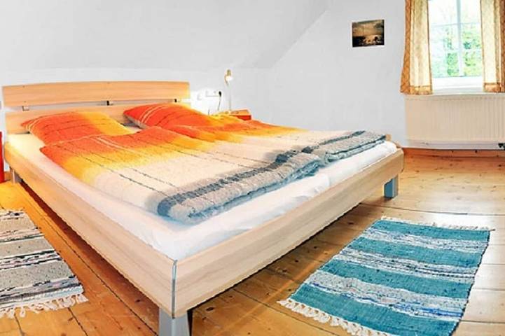 Großzügig gestaltete  Ferienresidenz für 6 Pers. mit Pool-u. Sauna- mitnutzung in Stadland, Wesermarsch