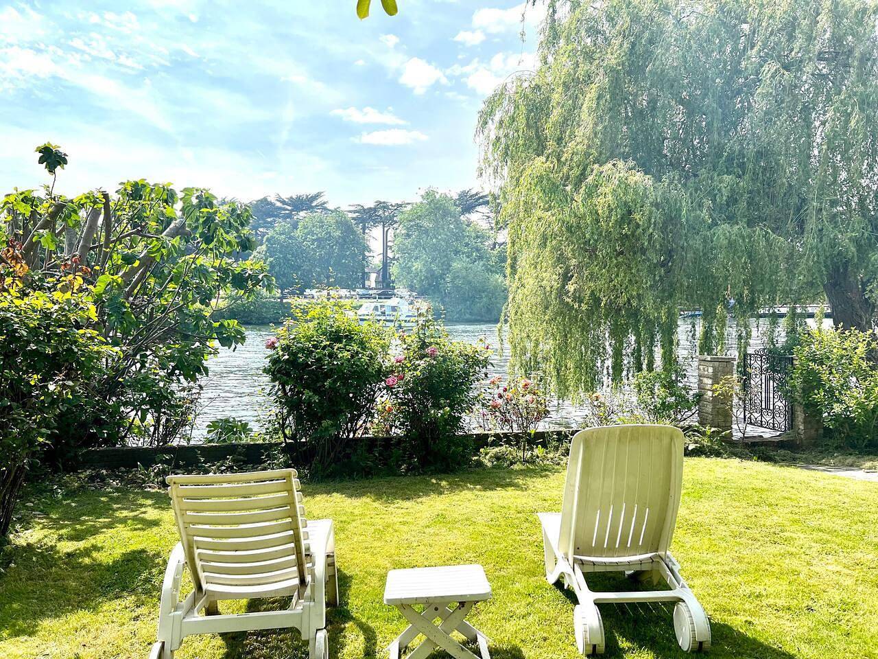 Sleeps 8 Thamefront Gem w/ Petsok, Free Parking in Berkshire