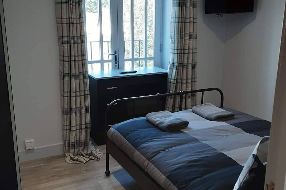 Entire apartment, Room 2 in shared apartment 2 The Maltings in Shepton Mallet, Somerset