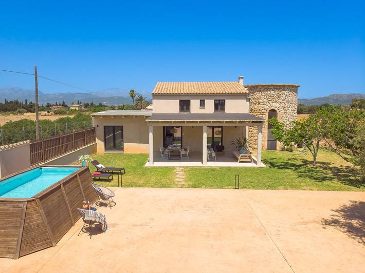 Finca für 4 Personen, mit Garten und Terrasse in Muro