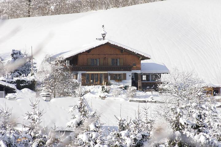 Maison de vacances pour 4 personnes avec piscine in Bad Goisern am Hallstättersee, Dachstein Salzkammergut