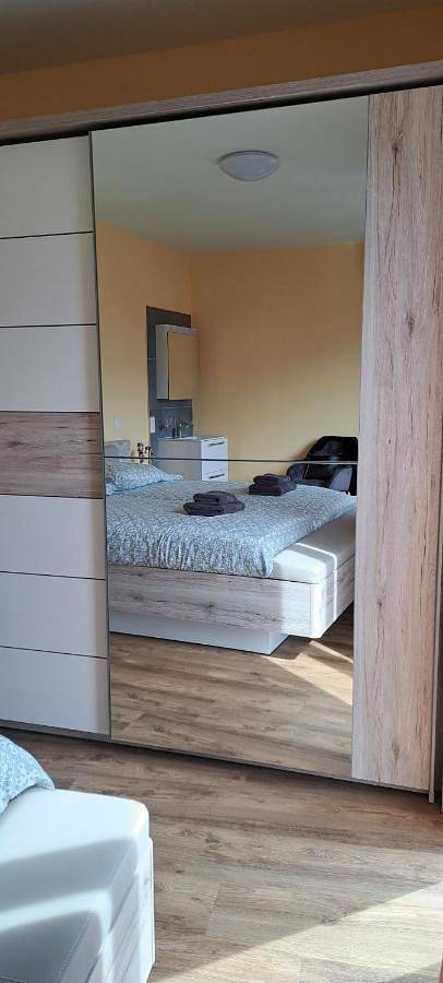Standard Single Room with Shared Bathroom in Gordola, Tessiner Alpen