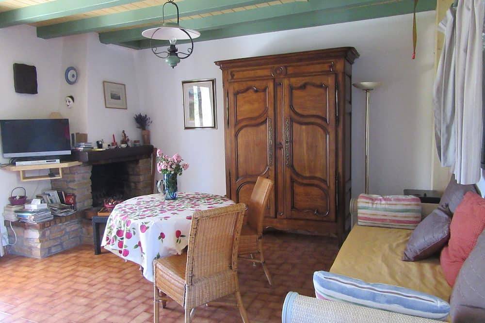 Ferienhaus in der Alpes de Haute Provence in einem Dorf Charakter in Vachères, Regionaler Naturpark Luberon