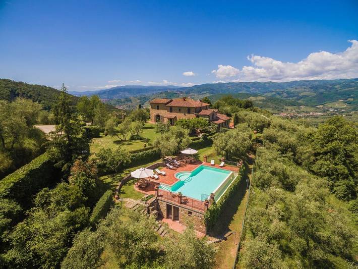 Casa vacanza per 19 persone, con giardino e piscina a Monsummano Terme
