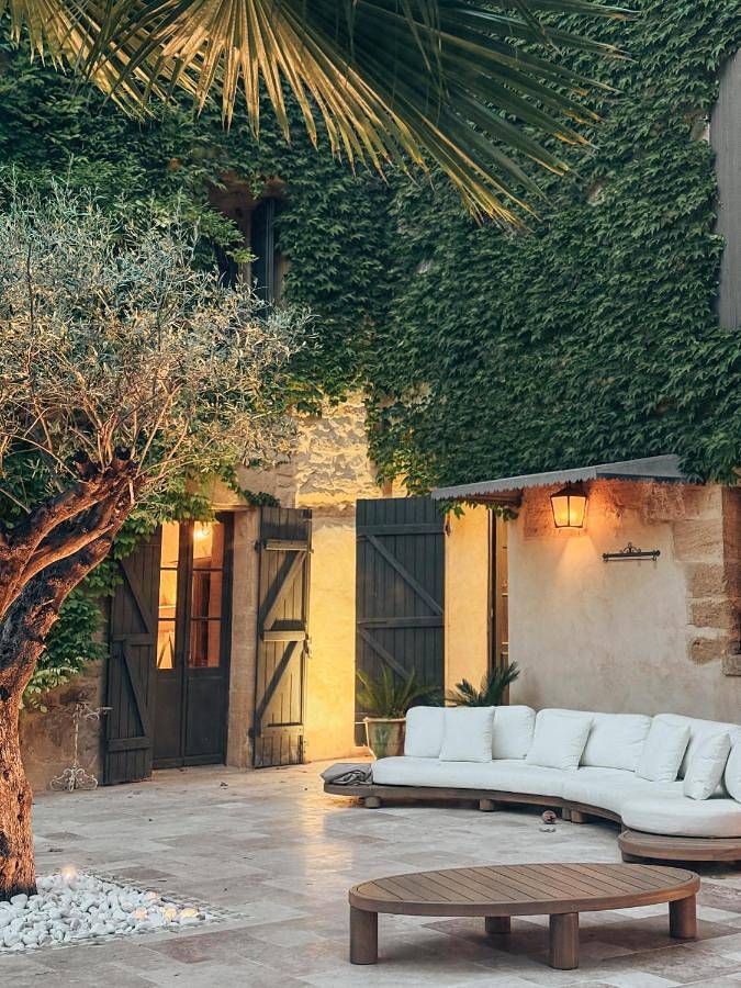 Location de vacances pour 14 personnes, avec vue ainsi que jardin et piscine à Anctoville - 2