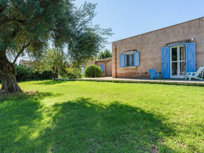 Gîte pour 17 personnes, avec jardin ainsi que piscine et terrasse, animaux acceptés à Noto - 3