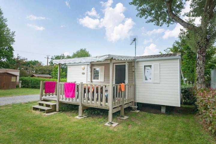 Mobil home pour 4 personnes, avec piscine ainsi que terrasse et bassin pour enfant à Guérande - 4