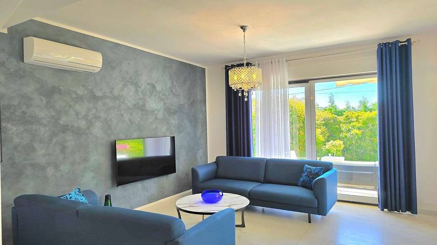 Villa per 7 persone, con giardino e balcone in Albania