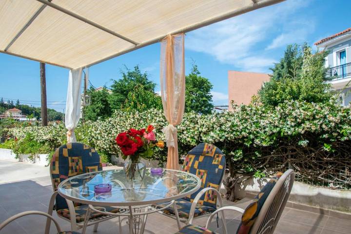 Huisje aan zee voor 4 personen, met uitzicht en tuin in Griekenland