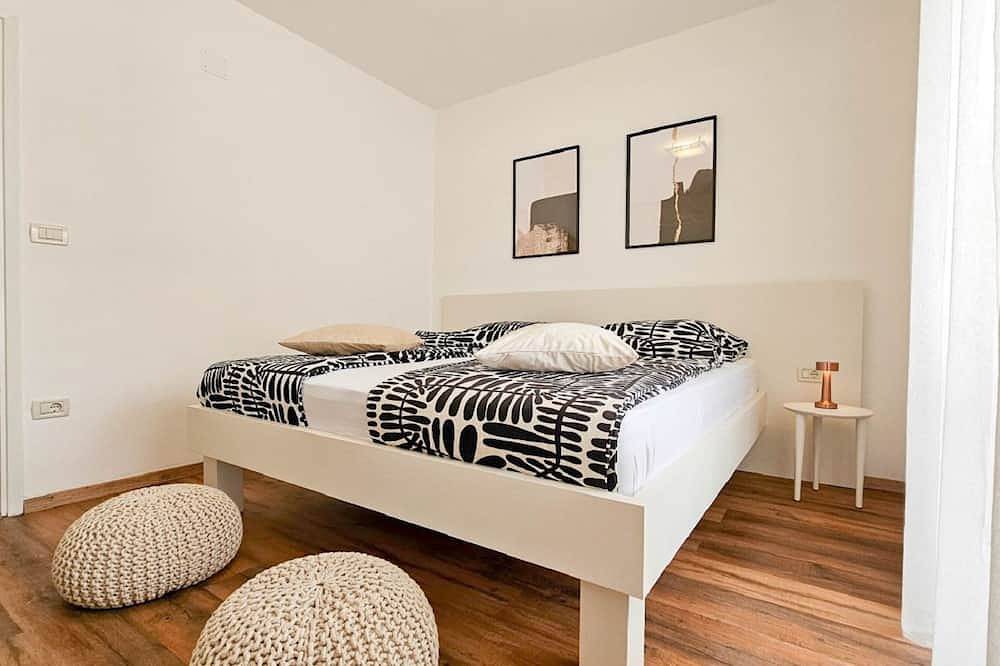 Strandnahe Villa mit Privatpool, genialer Outdoor-Kueche, Waschmaschine - hundefreundlich in Zambratija, Umag und Umgebung