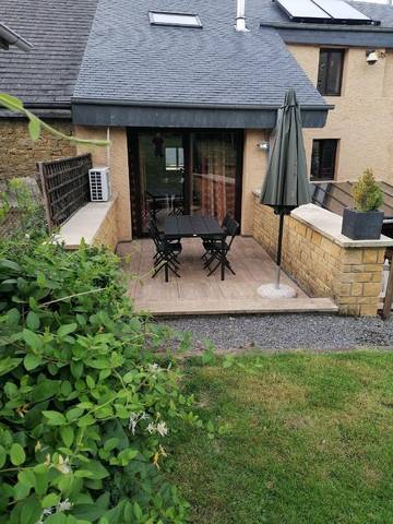 Gîte pour 4 personnes, avec jardin à Chiny