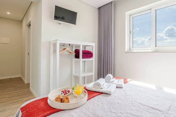 Location de vacances pour 2 personnes, avec balcon ainsi que jardin et piscine dans Santa Marinha do Zêzere - 2