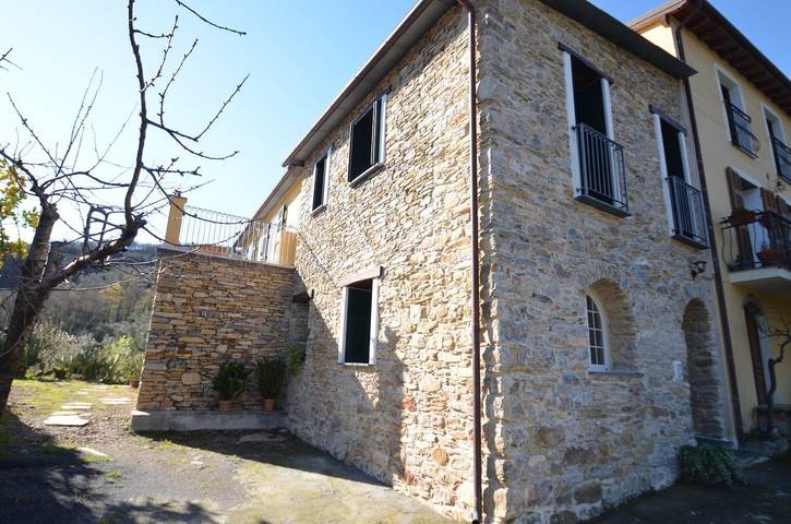 Ferienhaus für 6 Personen, mit Balkon und Terrasse sowie Garten und Ausblick in Prelà - 4