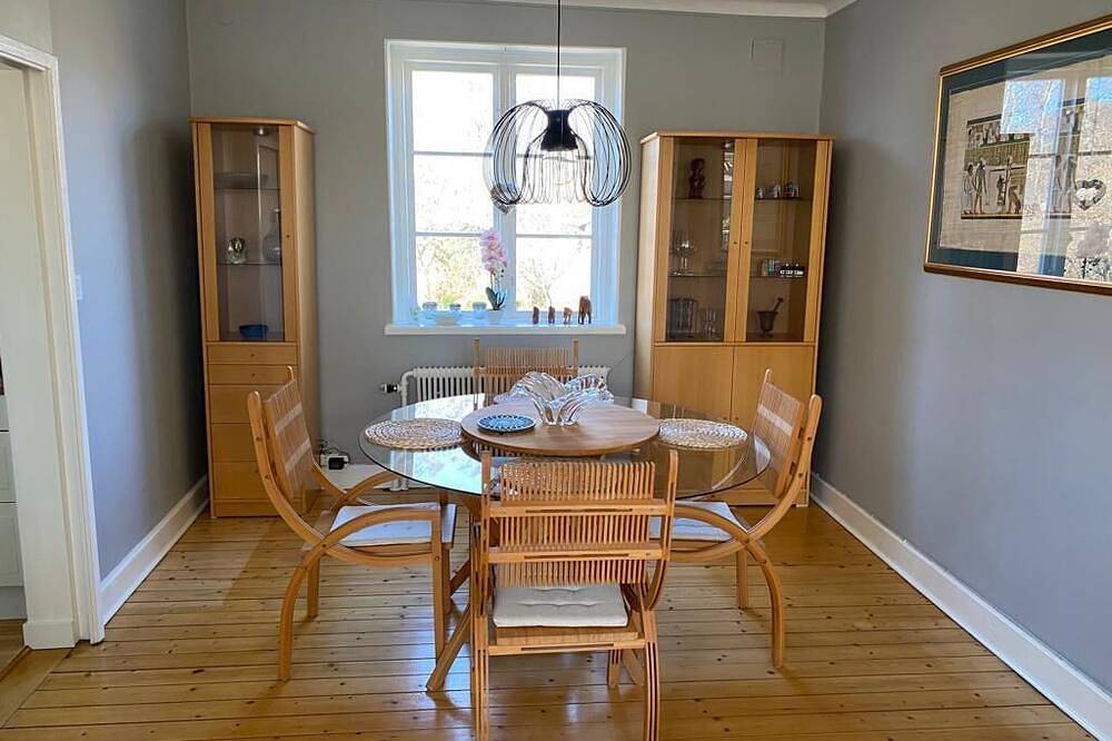 Scandinavian Oasis with a beach 5-10 minutes away. in Helsingborg, Skane