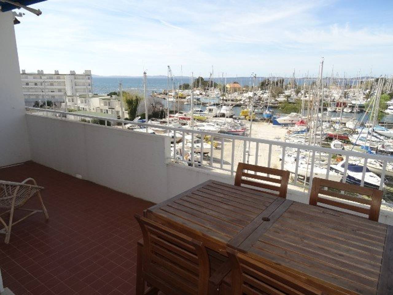 Apartamento entero, Apartamento con aire acondicionado, playa privada y estacionamiento en Hyères in Hyeres, Parque nacional Port-Cros