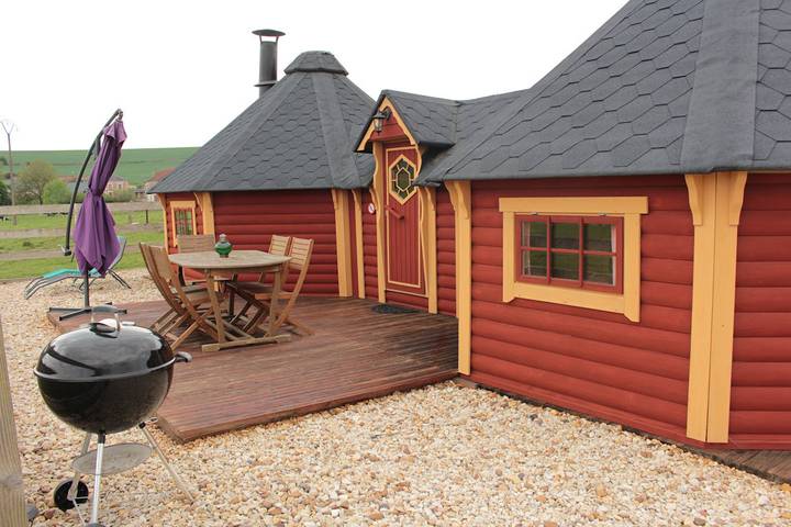 Gîte pour 4 personnes, avec sauna et terrasse ainsi que jacuzzi et jardin dans Lac de Bairon