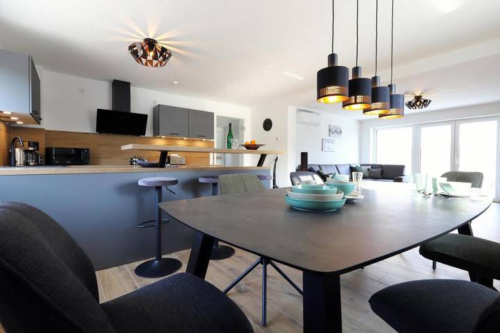 Ferienwohnung für 6 Personen, mit Ausblick und Garten in Northeim