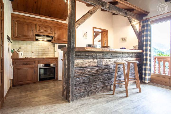 Gîte pour 8 personnes, avec balcon/terrasse et terrasse dans Arêches - 2