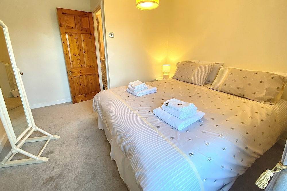 Bumblebee Cottage - a 19th Century Cottage in Area of Outstanding Natural Beauty in Hertfordshire