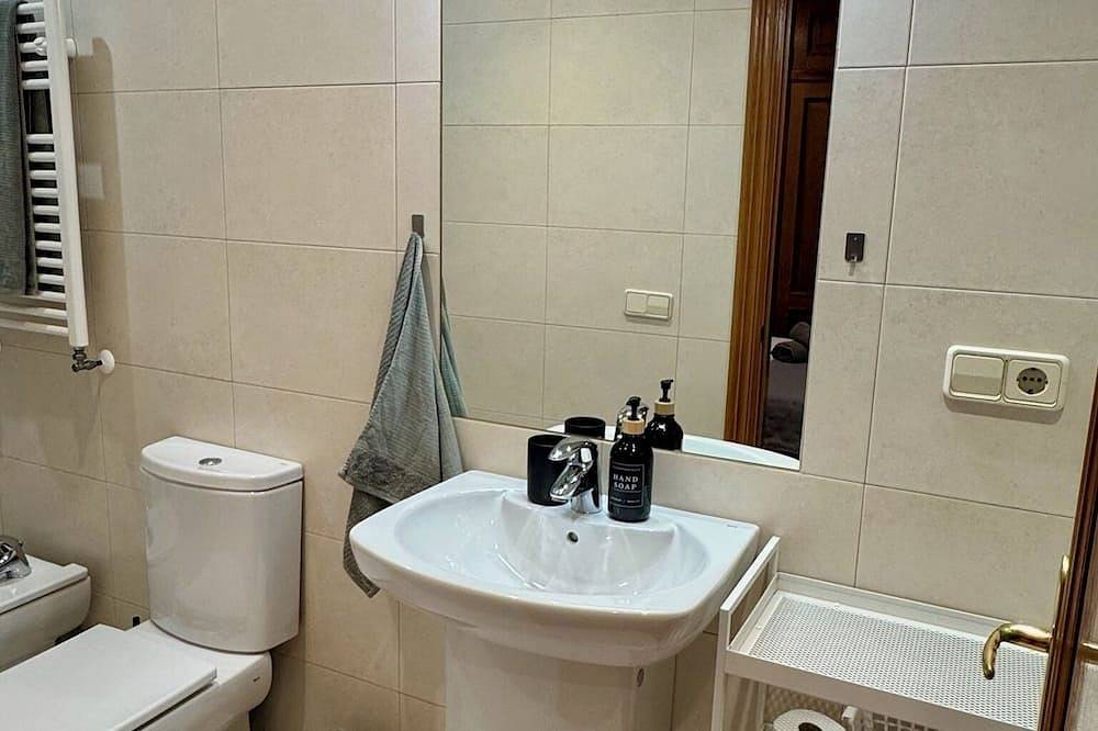 Appartamento intero, Hispania Apartment in Oviedo, Montagne Cantabriche