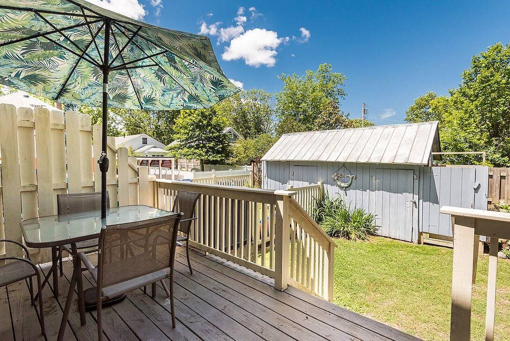Next to the park and 2 blocks to the Beach and restaurants! Right side of Duplex in Cape Charles, Chesapeake Bay