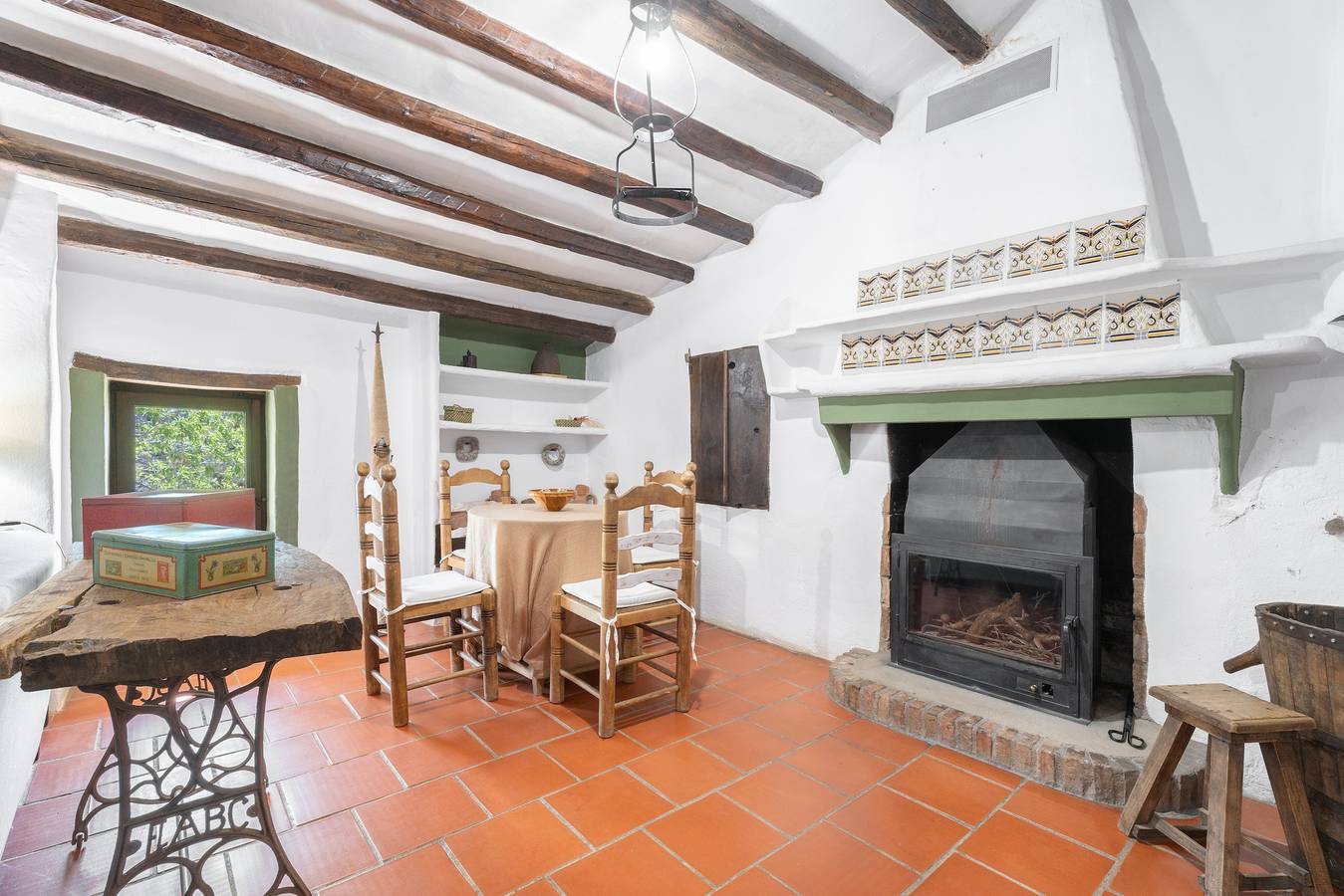 Casa de vacaciones 'Moli Colomer' con vistas a la montaña, piscina compartida y terraza privada in Torre de Embesora, Provincia de Castellón