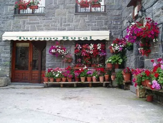 Country house for 3 people, child-friendly - 1