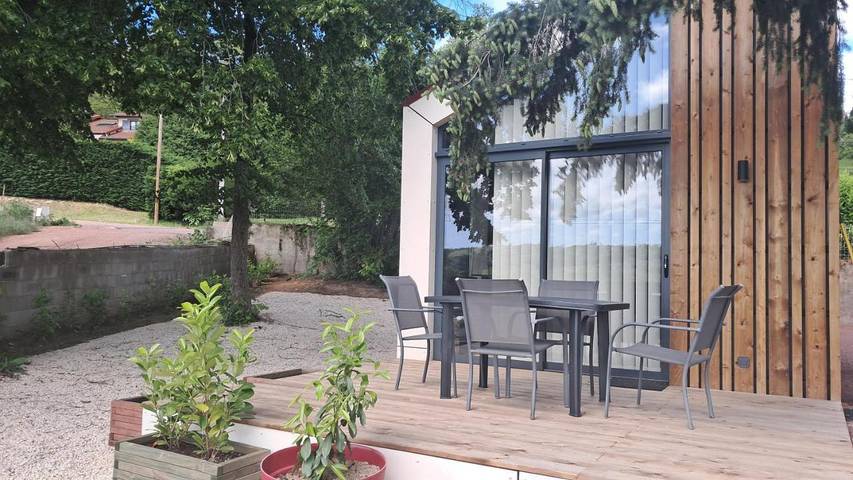 Gîte pour 4 personnes, avec Terrasse ainsi que Jardin et Vue à Villerest - 3