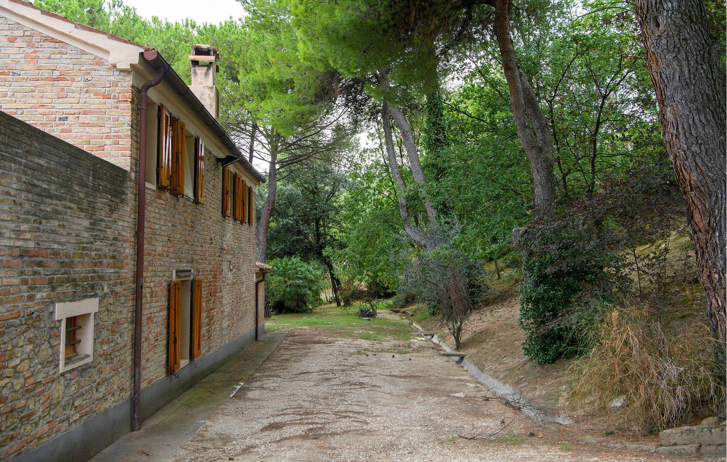 Ferienhaus für 8 Personen mit Garten in Serrungarina, Colli al Metauro