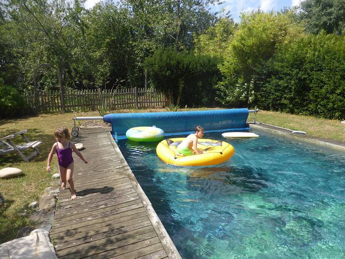 Gîte pour 6 personnes, avec jardin ainsi que terrasse et piscine à Saint-Germain-sur-Ille