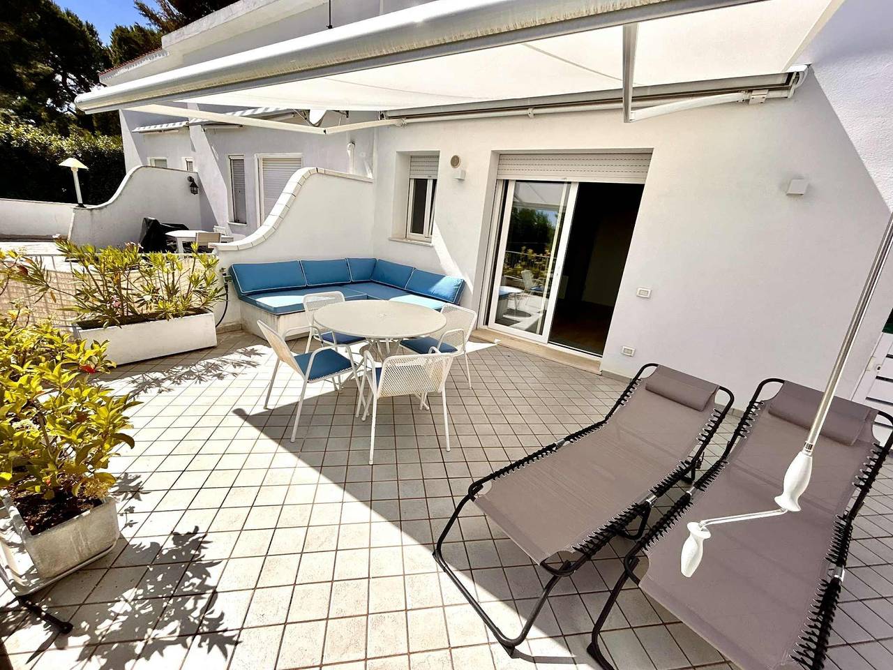 Appartement entier, Suite primula con terrazza vista mare e a/c in Numana, Riviera del Conero