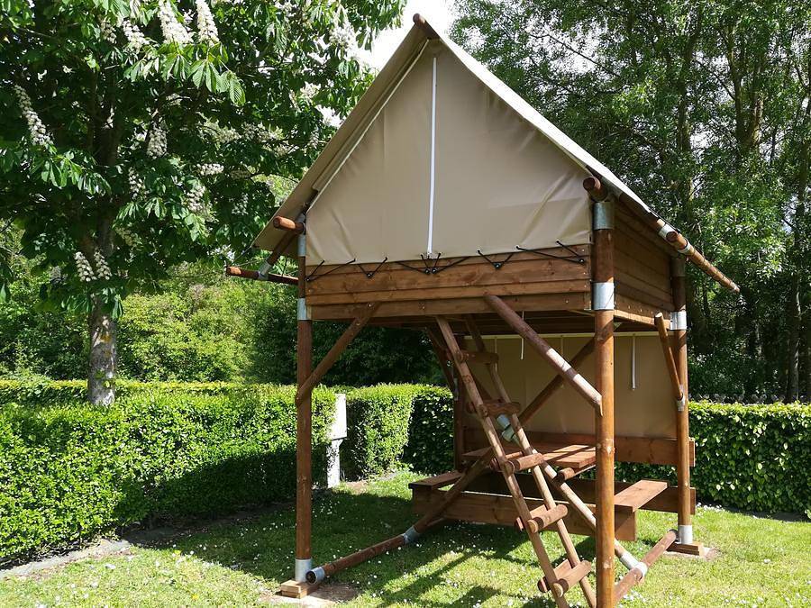 Camping de l'Hippodrome - Bungalow 2 persons - Campétoile - Without sanitary facilities in Sablé-sur-Sarthe, Sarthe