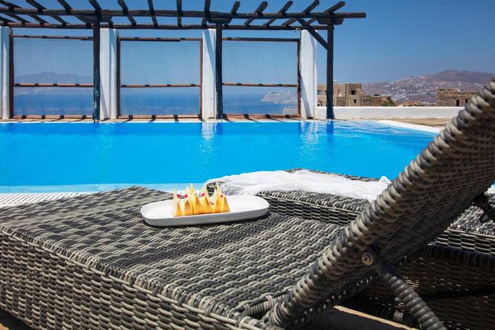 Vacation rental for 6 people, with balcony in Greece