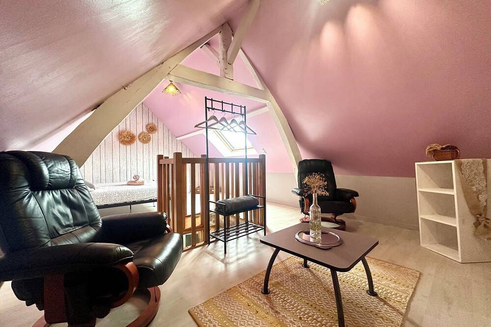 Ganze Wohnung, Escapade détente • Duplex cosy avec Spa* • Parking in Abbeville, Abbeville und Umgebung
