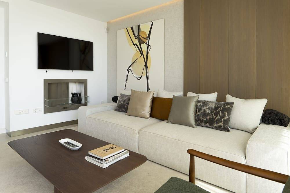 Villa \"La Perla\" Sotogrande / sea view / 6 P/3 Br / since 2022/La Reserva Area in Sotogrande, San Roque