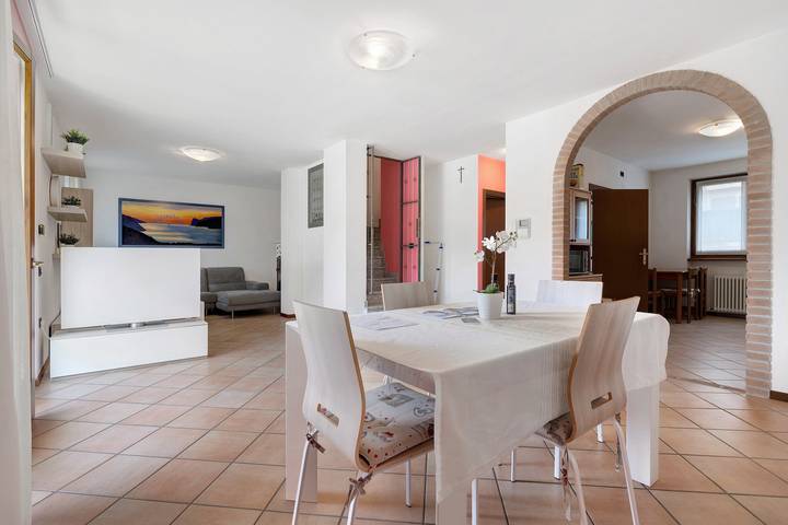 Ferienhaus für 8 Personen, mit Balkon und Garten sowie Seeblick in Arco - 4